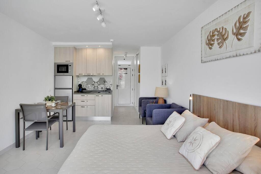 Alexander Apartment Playa De Las Americas المظهر الخارجي الصورة